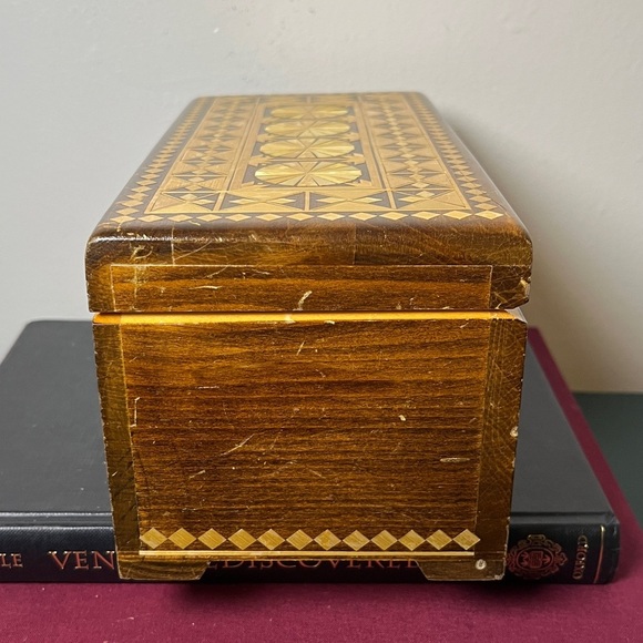 Hand Carved Vintage Russian Wooden Keepsake Box with Geometric Design - Picture 5 of 11